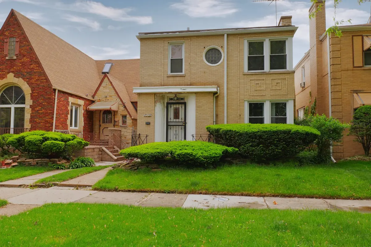 8329 S Vernon AVE, Chicago, IL 60619