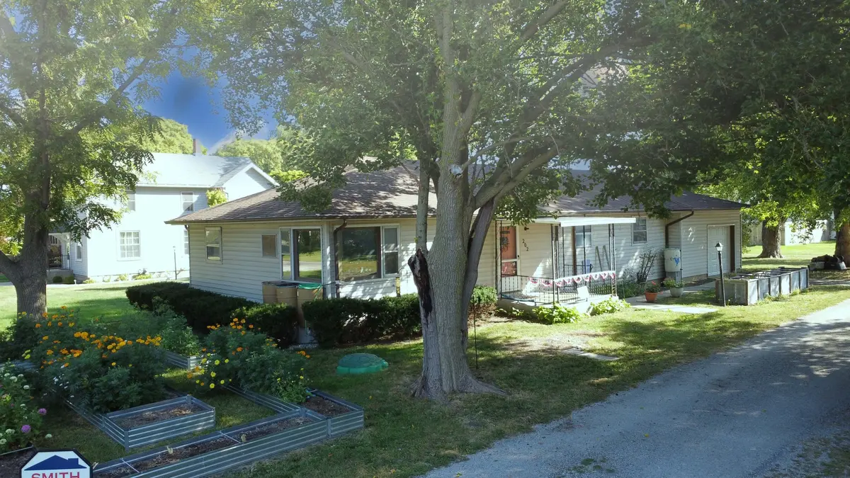 202 N Grant ST, Crescent City, IL 60928