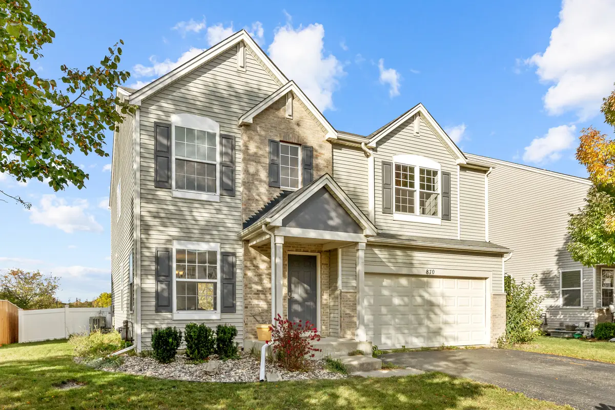 870 Black Cherry LN, Round Lake Heights, IL 60073