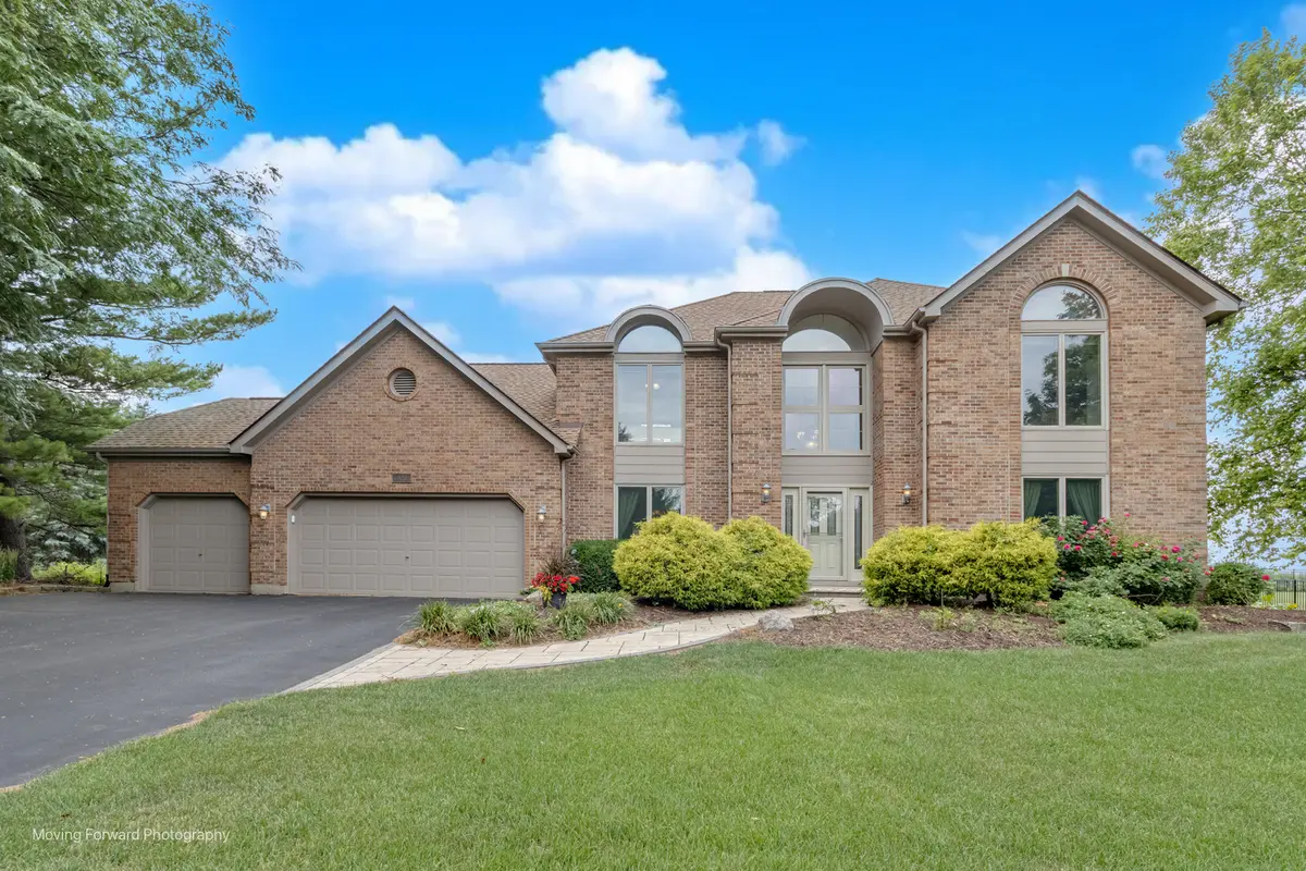 420 Fairway View DR, Algonquin, IL 60102