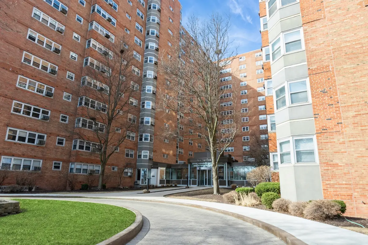 4960 N MARINE DR #512, Chicago, IL 60640
