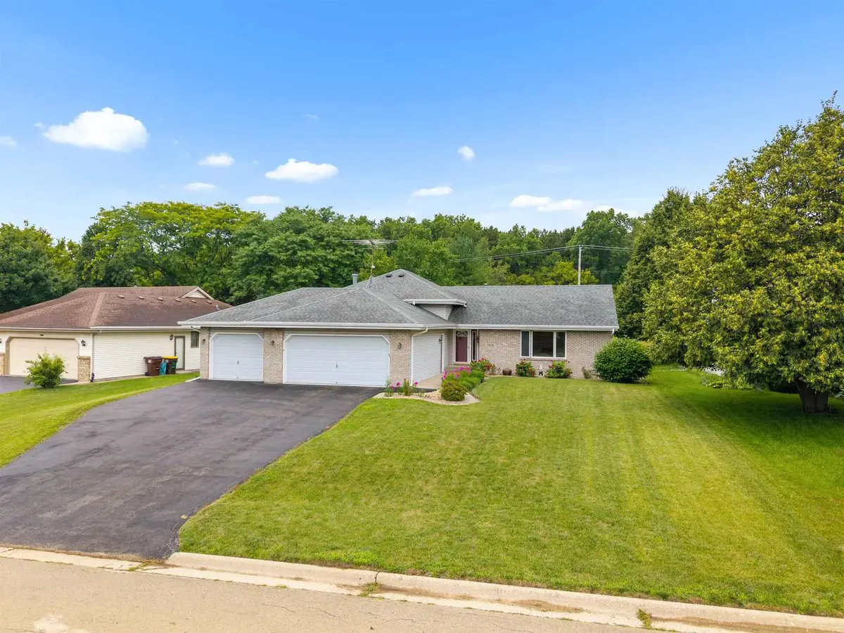 7578 DERBY CLOSE, Caledonia, IL 61011