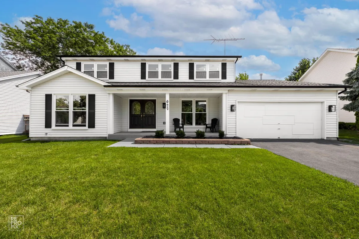 622 Stuart DR, Carol Stream, IL 60188