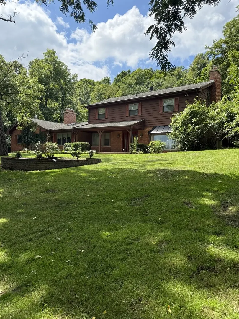 36W251 Oak Hill DR, West Dundee, IL 60118