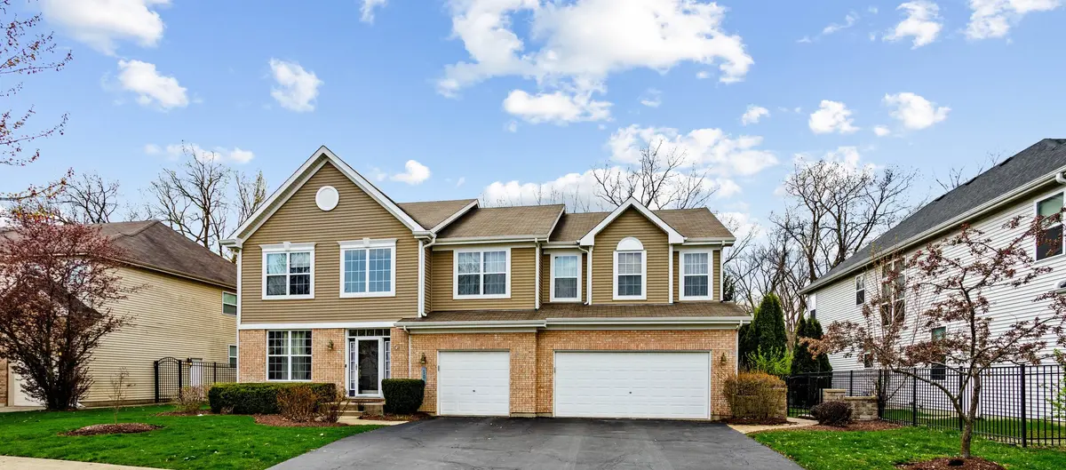184 Primrose LN, Bartlett, IL 60103