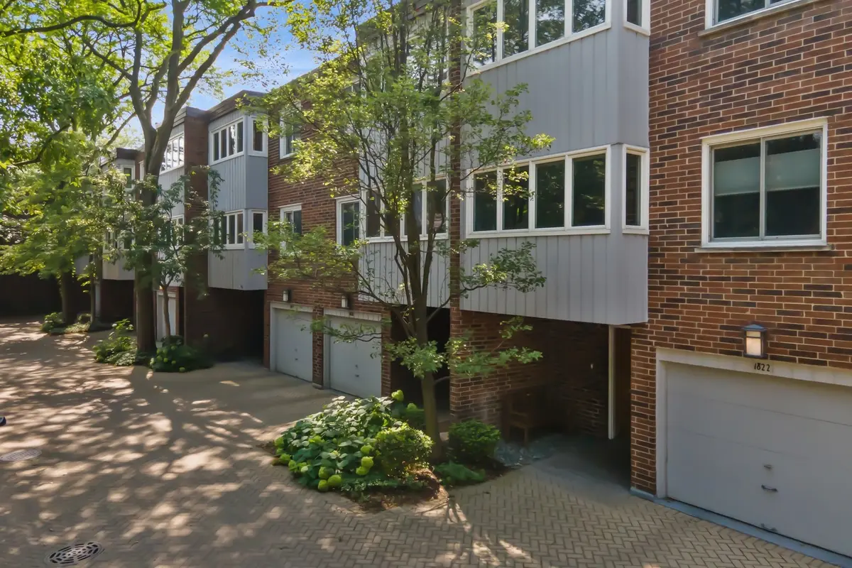 1818 N Sedgwick ST, Chicago, IL 60614