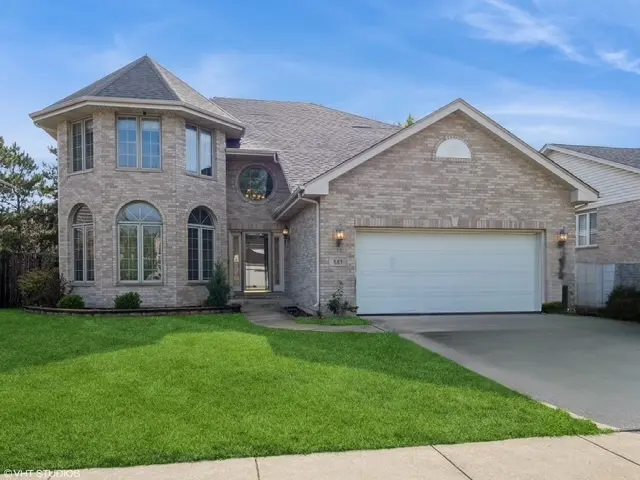 581 N Veterans Pkwy, Addison, IL 60101