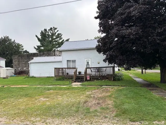 415 Cherry ST, Compton, IL 61318