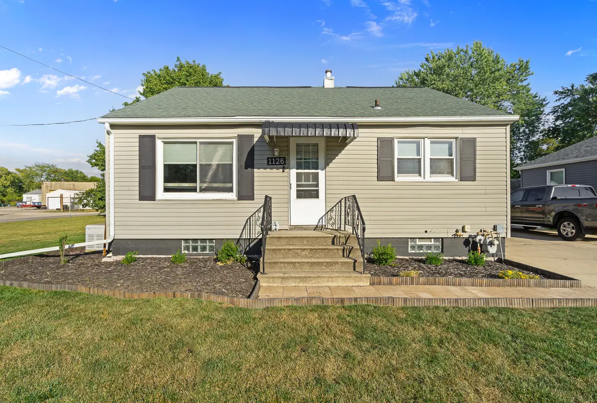 1126 Sanger ST, Ottawa, IL 61350