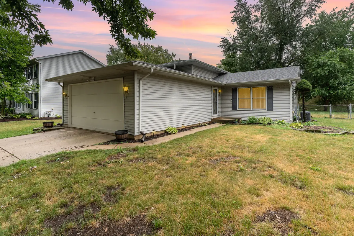 3266 Cathy DR, Joliet, IL 60431