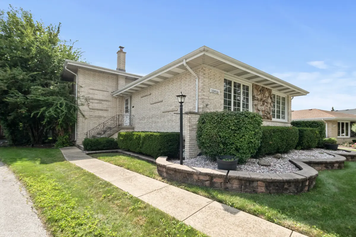 10816 Leclaire AVE, Oak Lawn, IL 60453