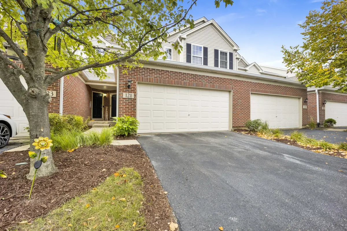 121 NEUTRENTON AVE, Elgin, IL 60120