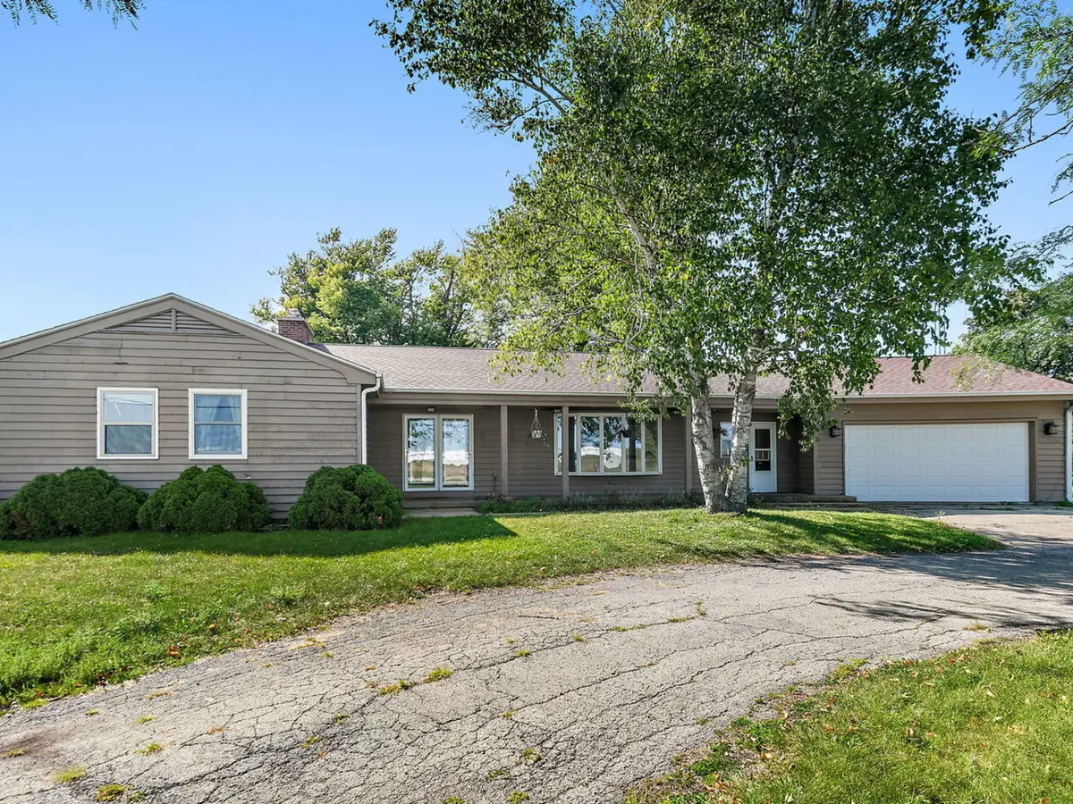 3011 S 4th ST, Dekalb, IL 60115