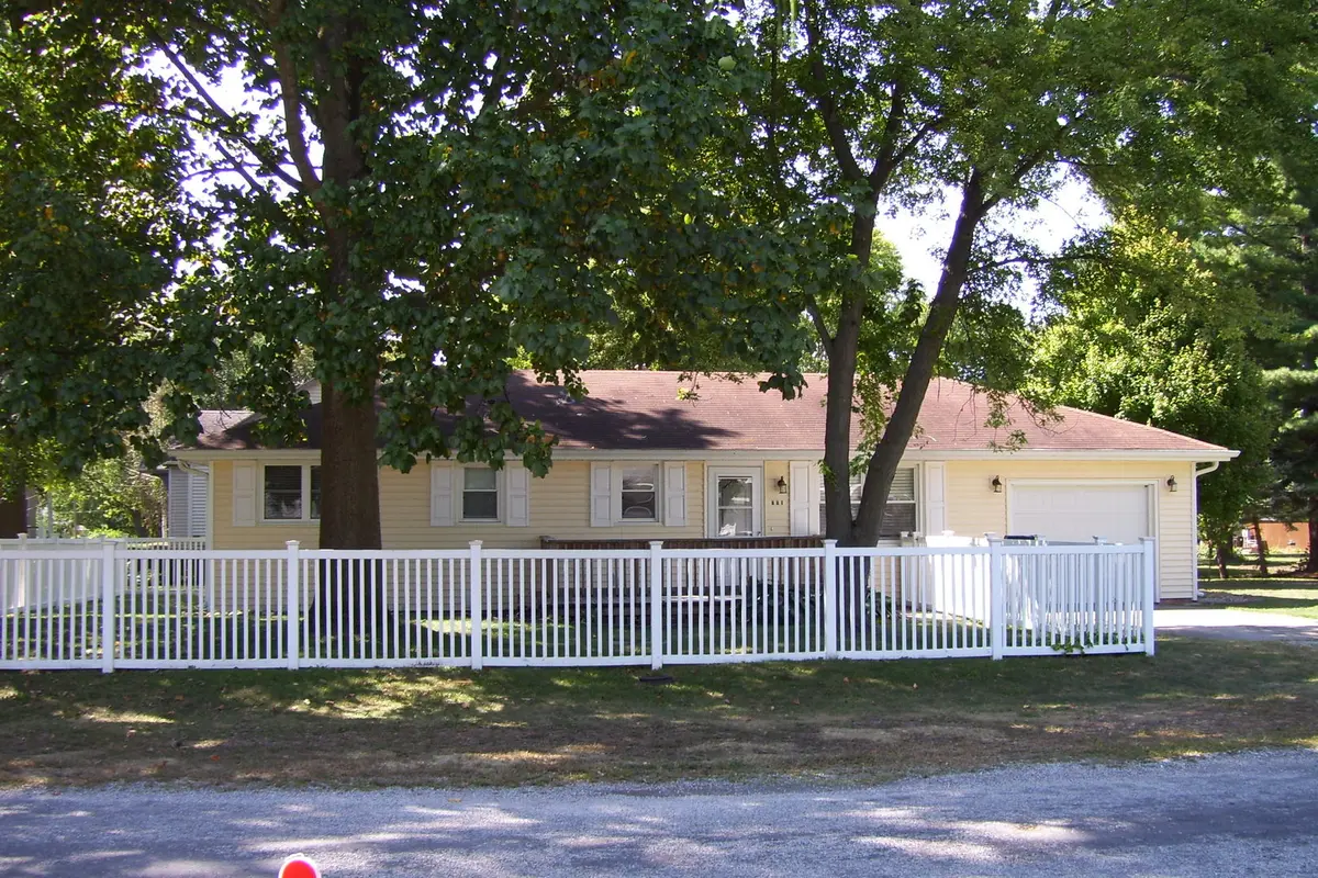 301 N MORGAN ST, Bement, IL 61813