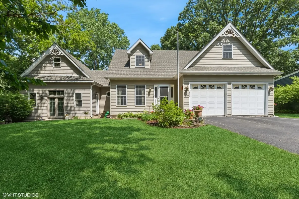 36497 N Hawthorne LN, Ingleside, IL 60041