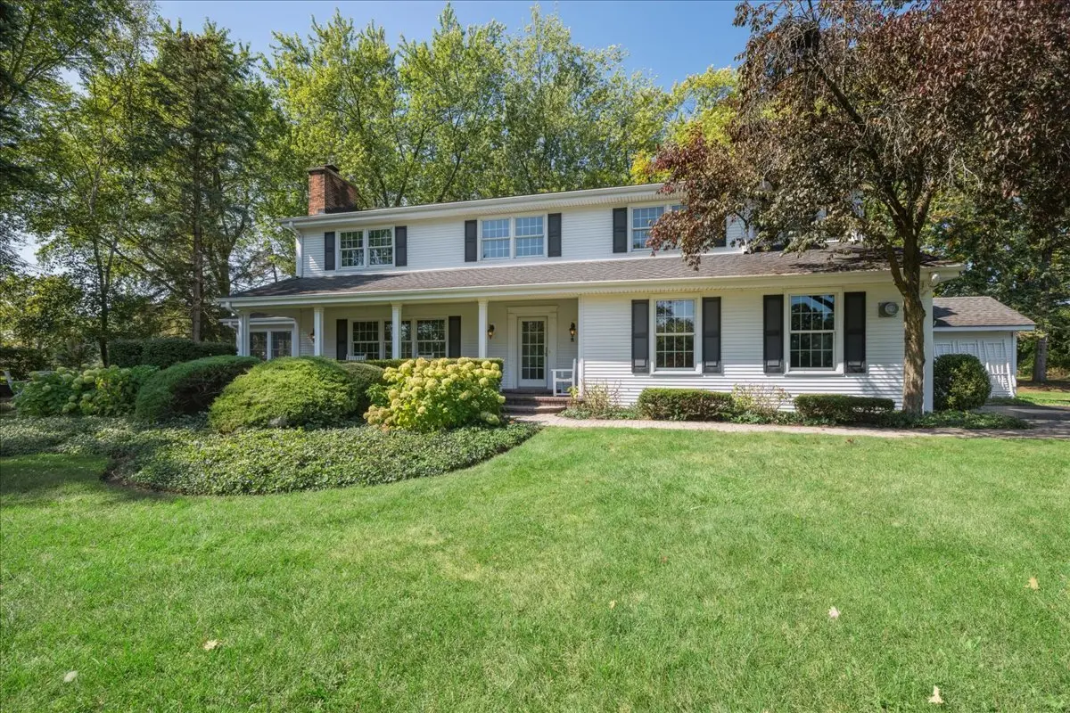 44 Oak Ridge LN, Deer Park, IL 60010