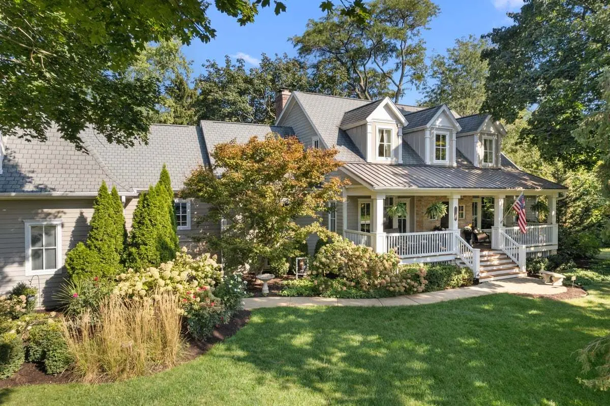 7s561 Green Acres DR, Naperville, IL 60540