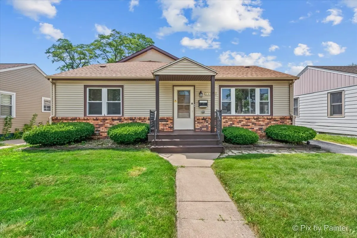 10036 S Tripp AVE, Oak Lawn, IL 60453