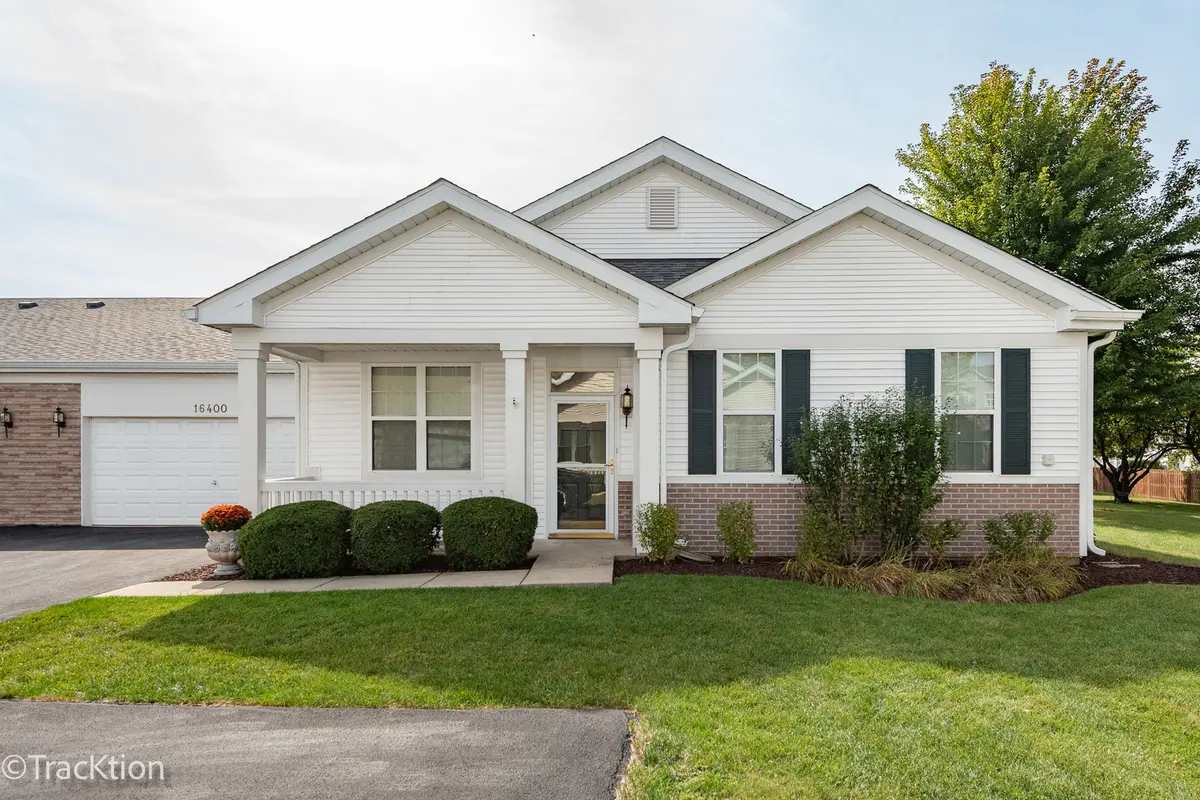 16400 Crescent Lake DR #16400, Crest Hill, IL 60403