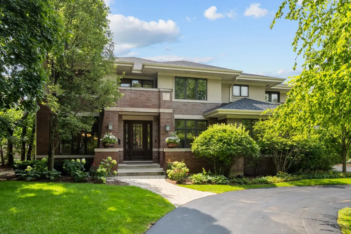 1335 Linden AVE, Deerfield, IL 60015