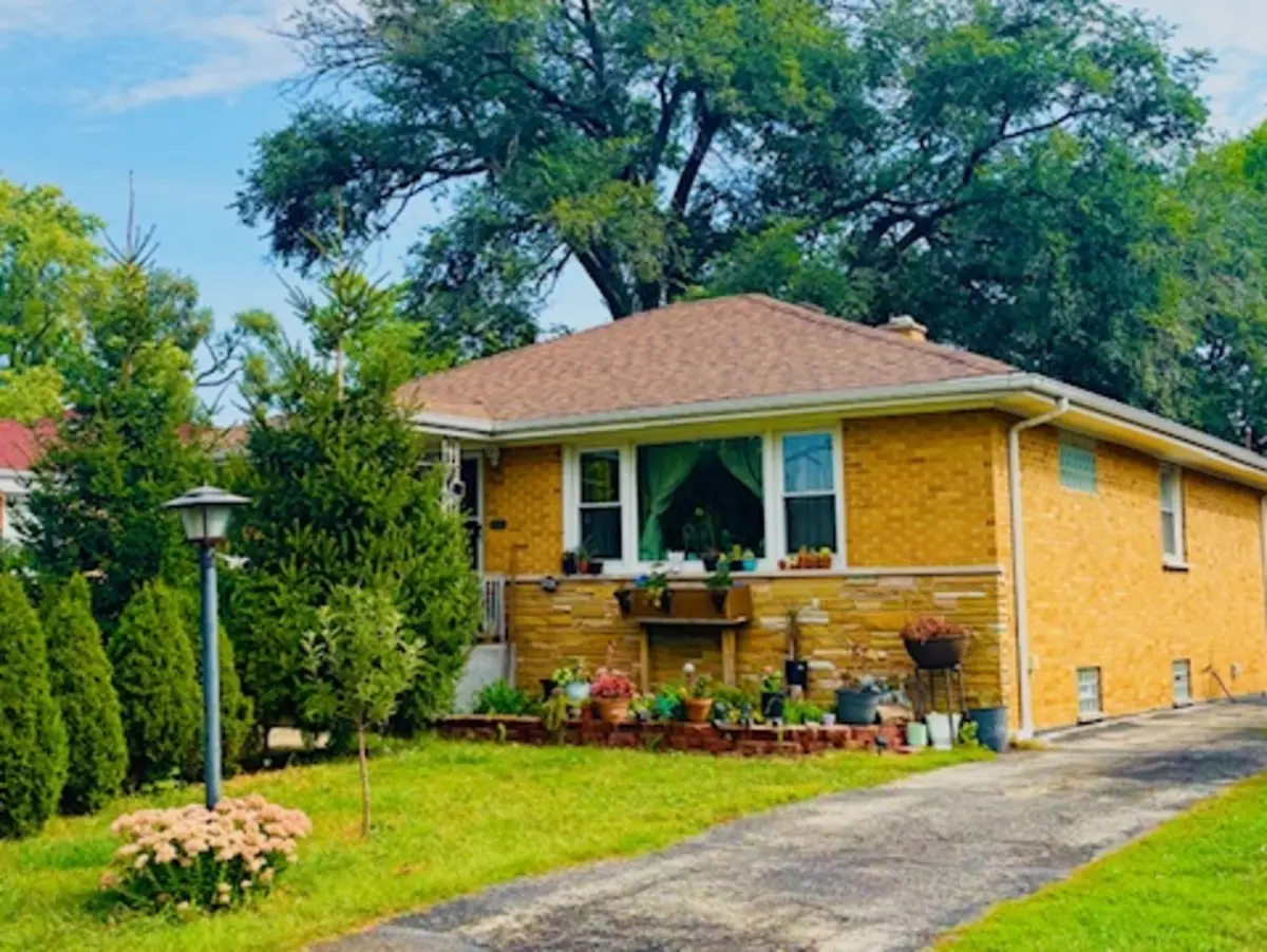 2235 S 18th AVE, Broadview, IL 60155