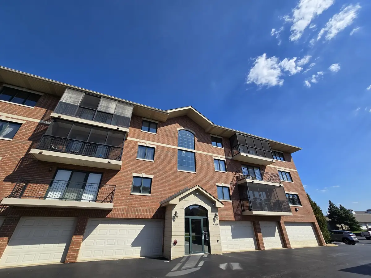 6860 Winding TRL #204, Oak Forest, IL 60452