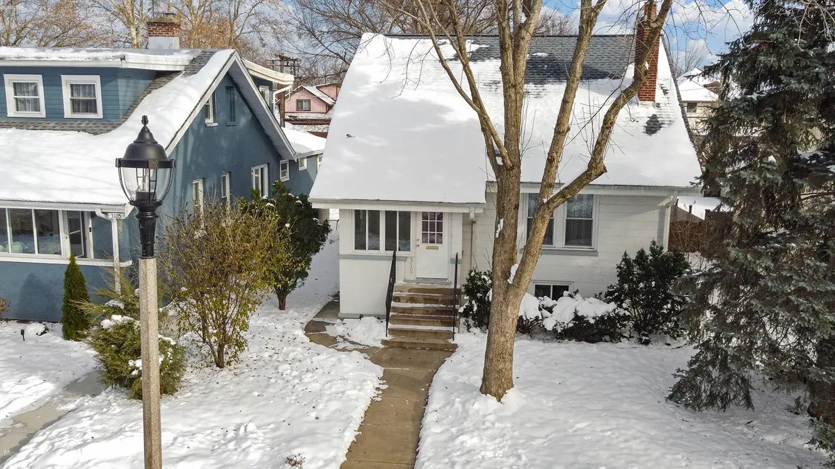 3107 S Wenonah AVE, Berwyn, IL 60402