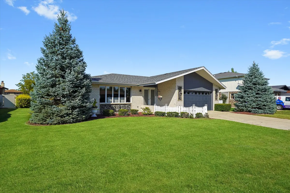 6052 W 129th PL, Palos Heights, IL 60463