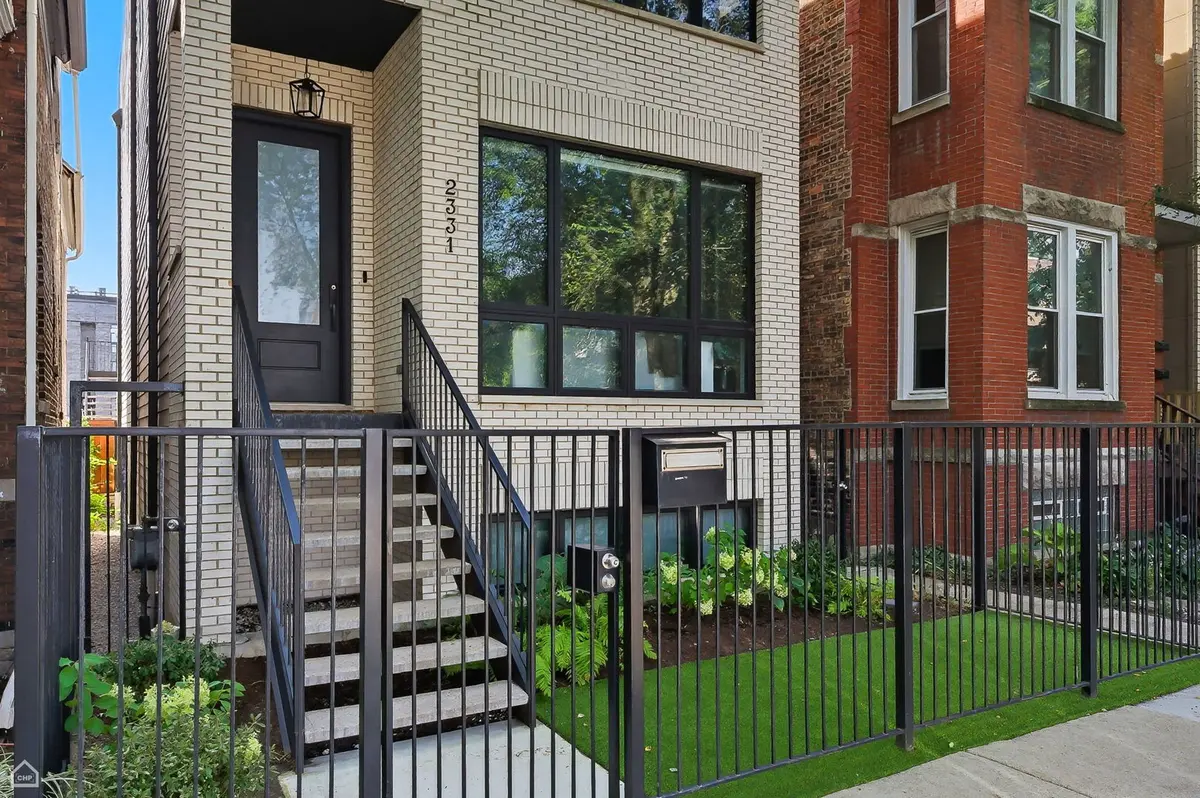 2331 W Montana ST, Chicago, IL 60647