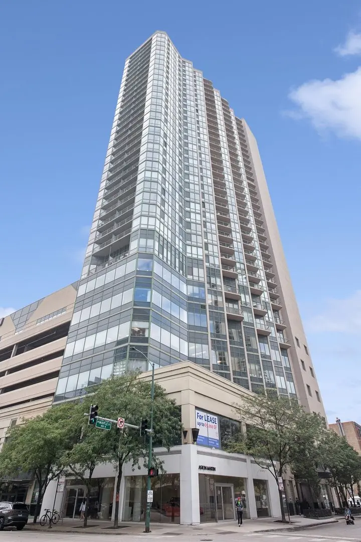 111 W Maple ST #1805, Chicago, IL 60610