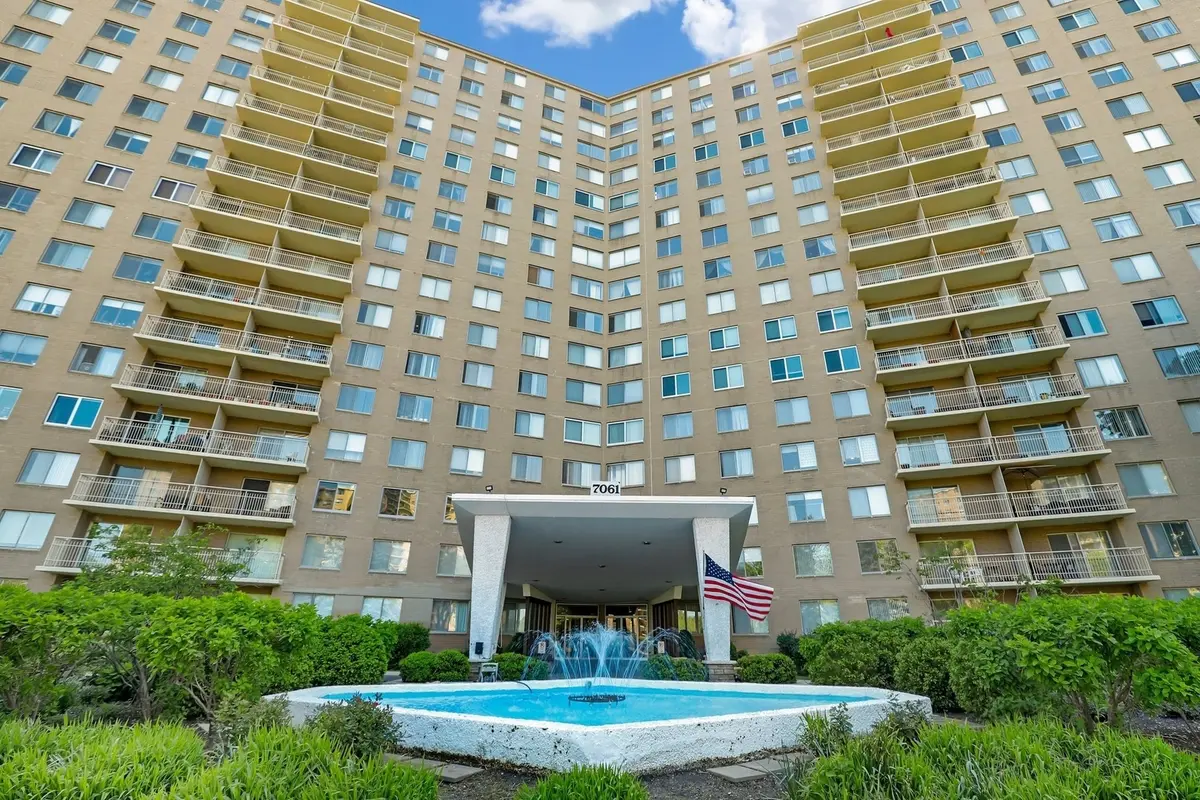 Address not disclosed, Chicago, IL 60645