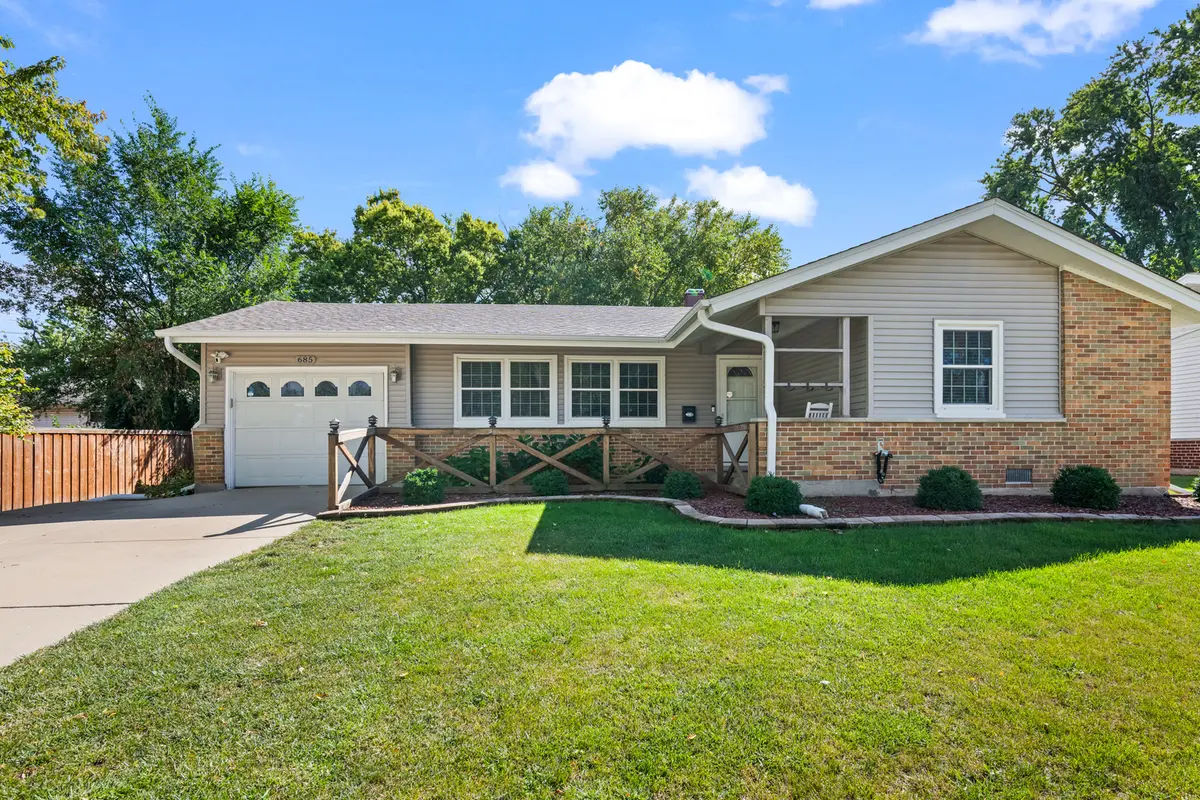 685 MAPLE CT, Elk Grove Village, IL 60007