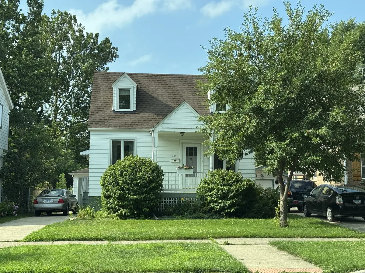 1600 Greenwood ST, Evanston, IL 60201