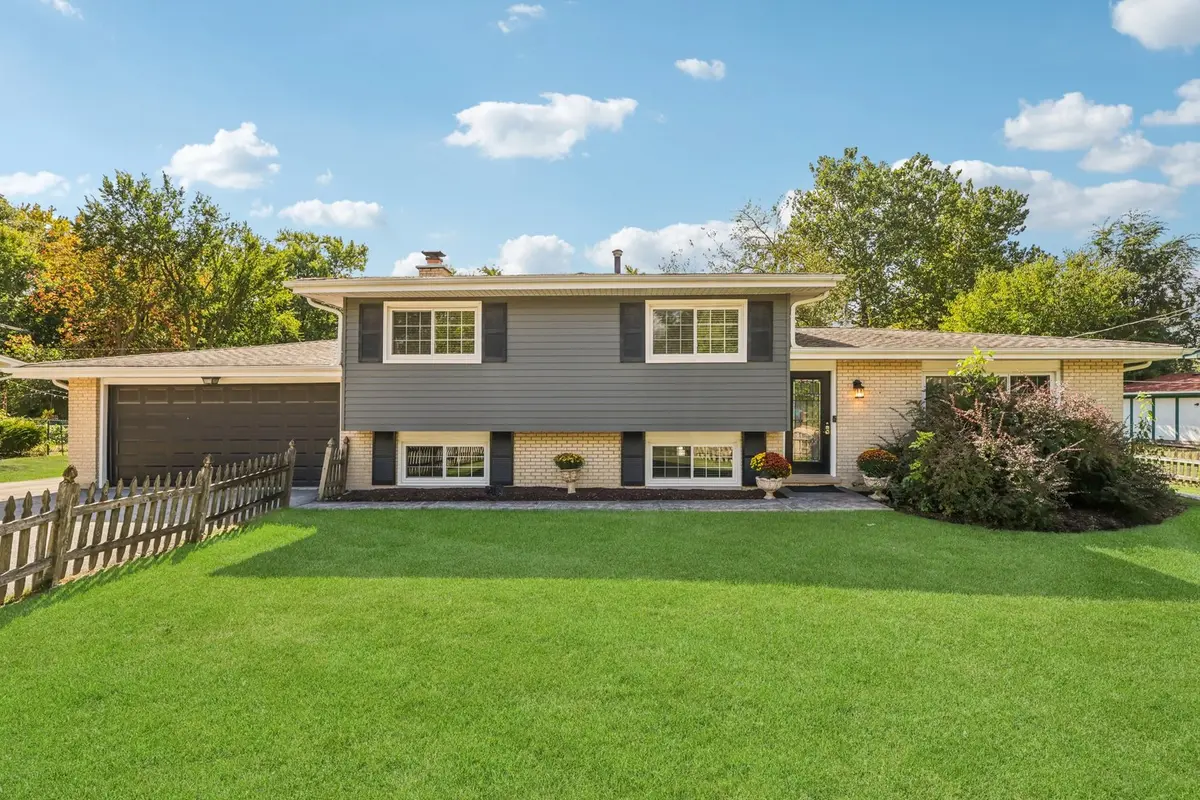 28 E 55th ST, Hinsdale, IL 60521