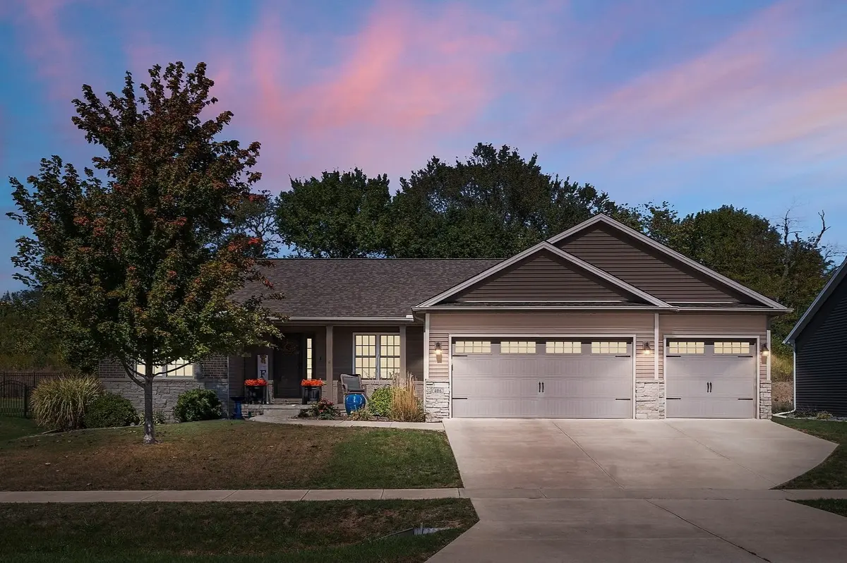 406 Raef RD, Downs, IL 61736