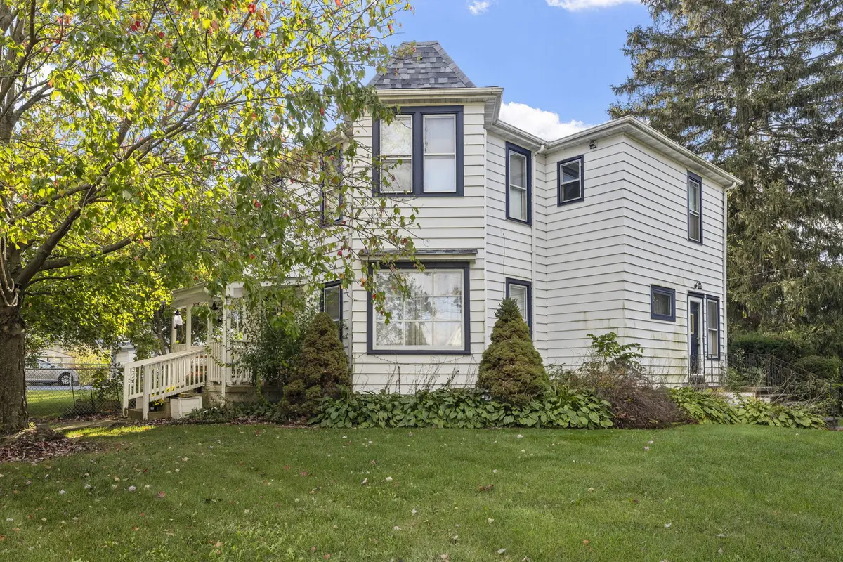 202 Hickory ST, New Lenox, IL 60451