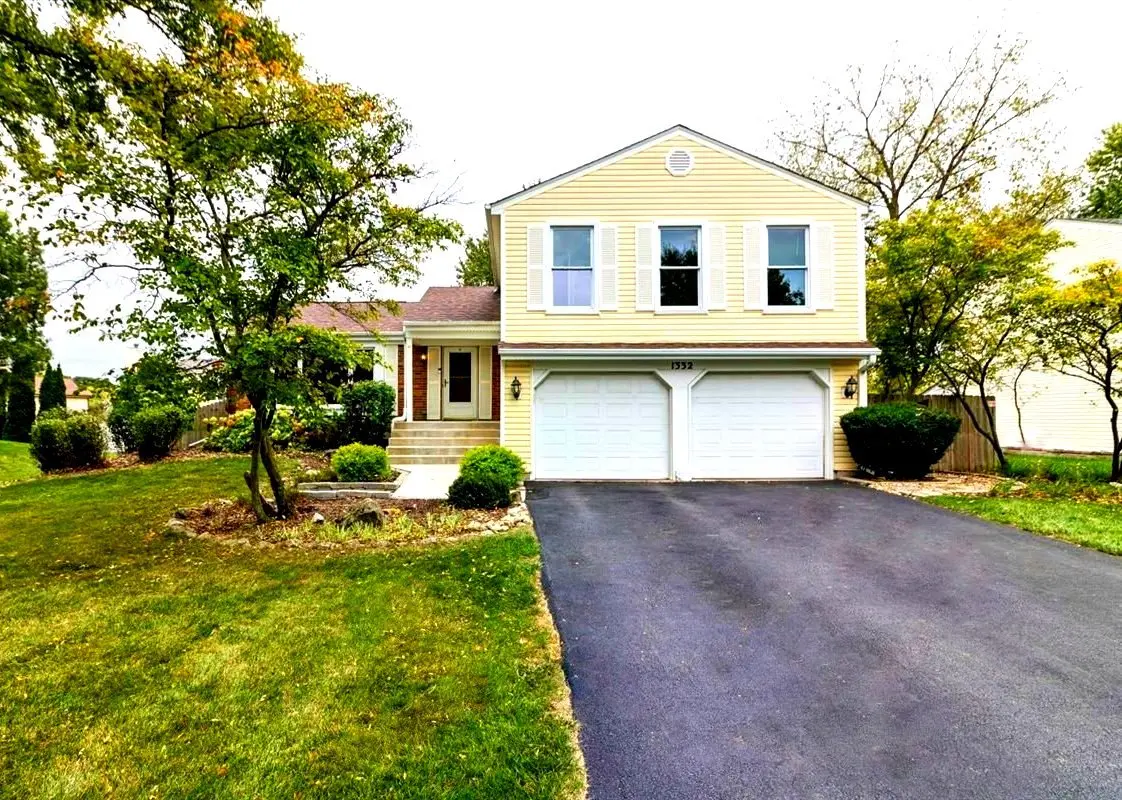 1332 Giese RD, Batavia, IL 60510