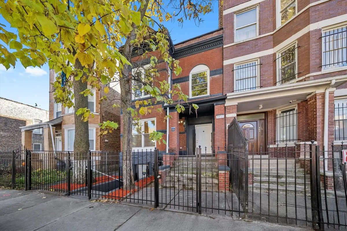 3037 W Lexington ST, Chicago, IL 60612
