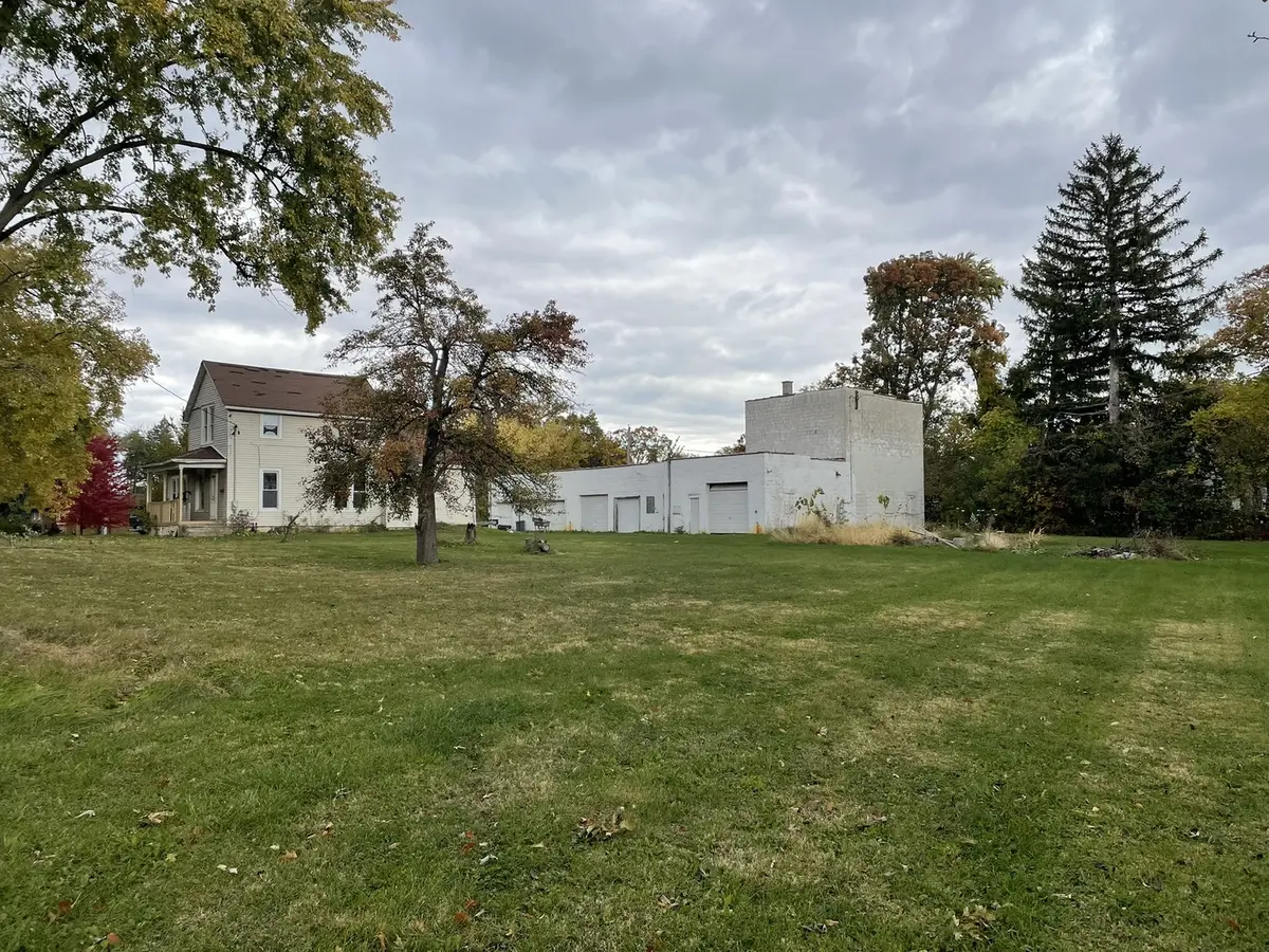 912 Lind AVE, Joliet, IL 60432