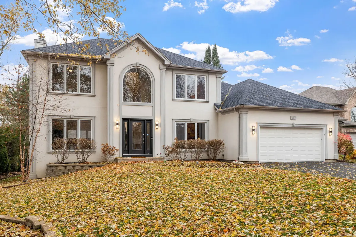 707 Crestview DR, Bolingbrook, IL 60440