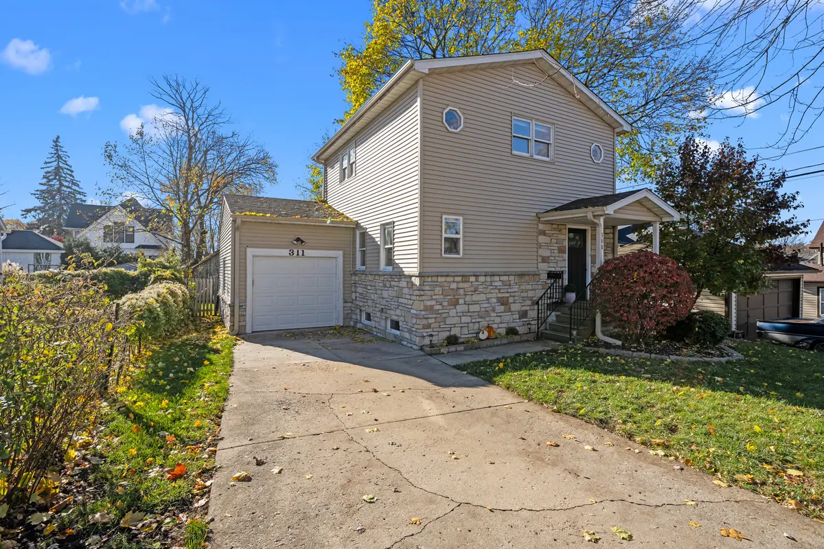 311 Ohio AVE, St. Charles, IL 60174