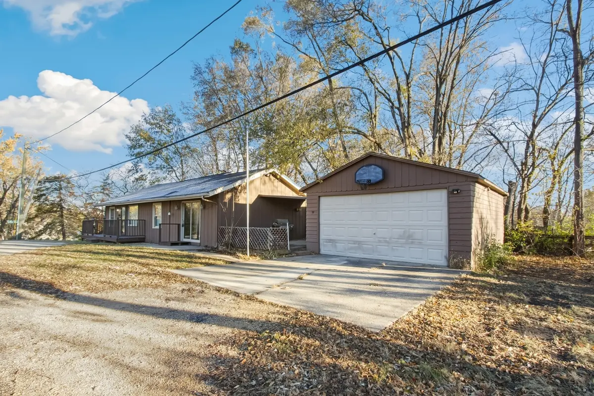 506 Eells AVE, Dixon, IL 61021