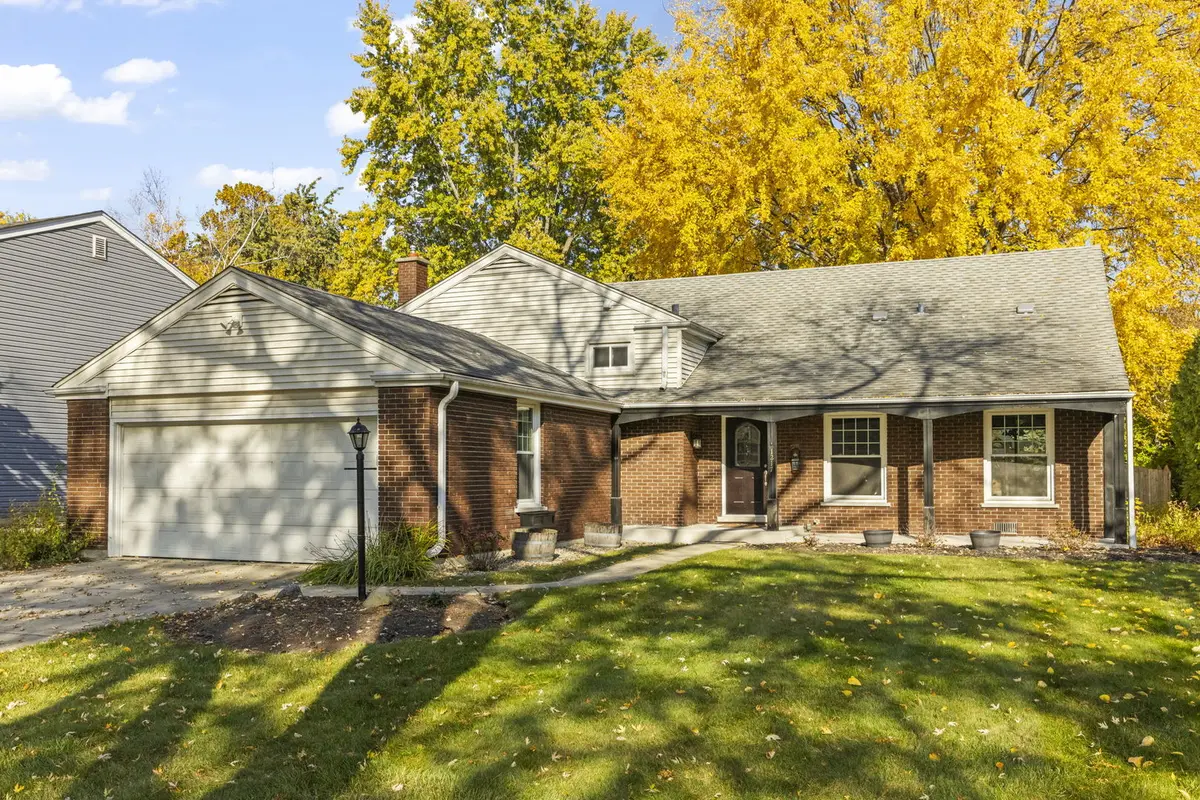 1217 EVERGREEN AVE, Naperville, IL 60540