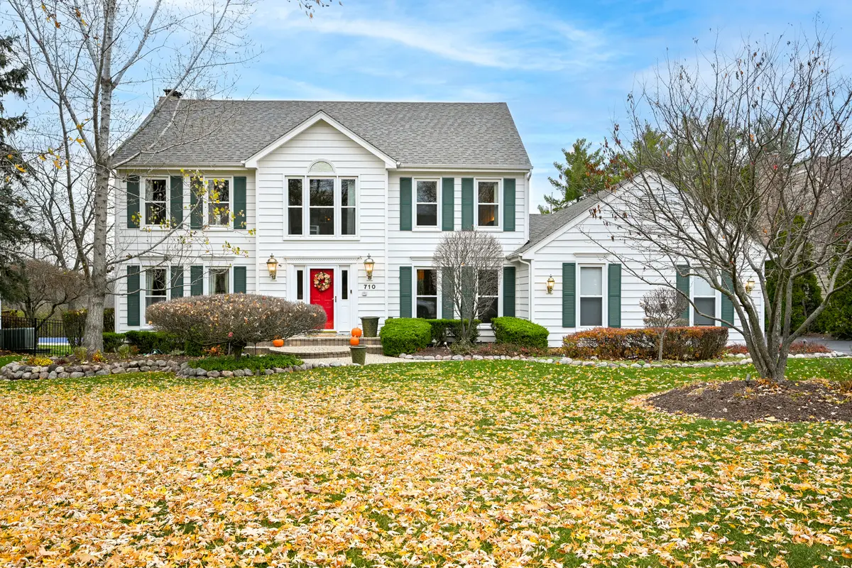710 Braewood DR, Algonquin, IL 60102