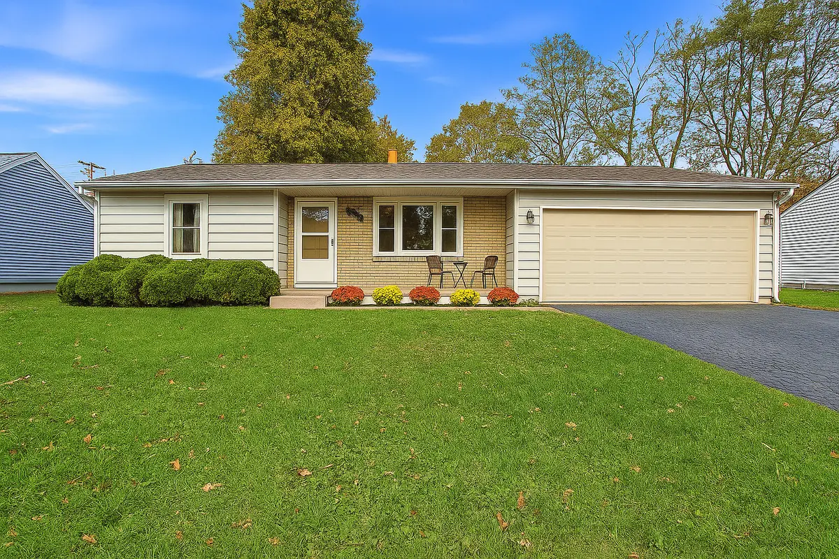 3216 Biscayne RD, Mchenry, IL 60050