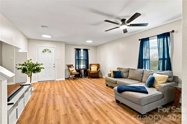 117 Farm Springs DR, Mount Holly, NC 28120