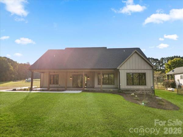 15194 Cove Point LN #1, Norwood, NC 28128