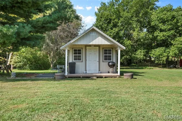 30 Lexington LN, Highland, IL 62249