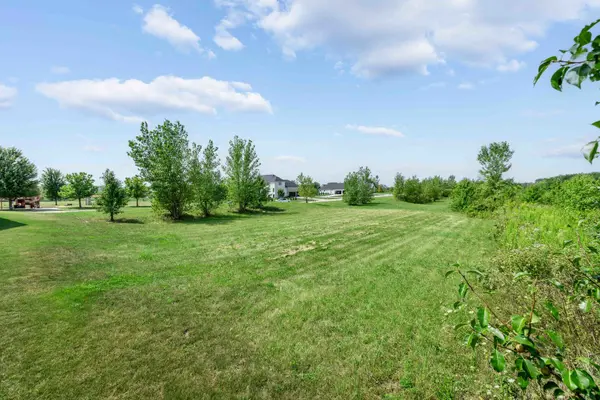 1018 Wheatfield AVE, Sugar Grove, IL 60554