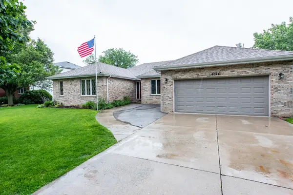 4074 Blackstone AVE, Gurnee, IL 60031
